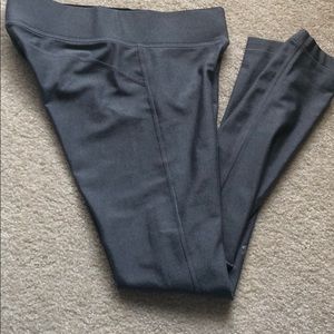 Women’s medium Under Armour compression pants